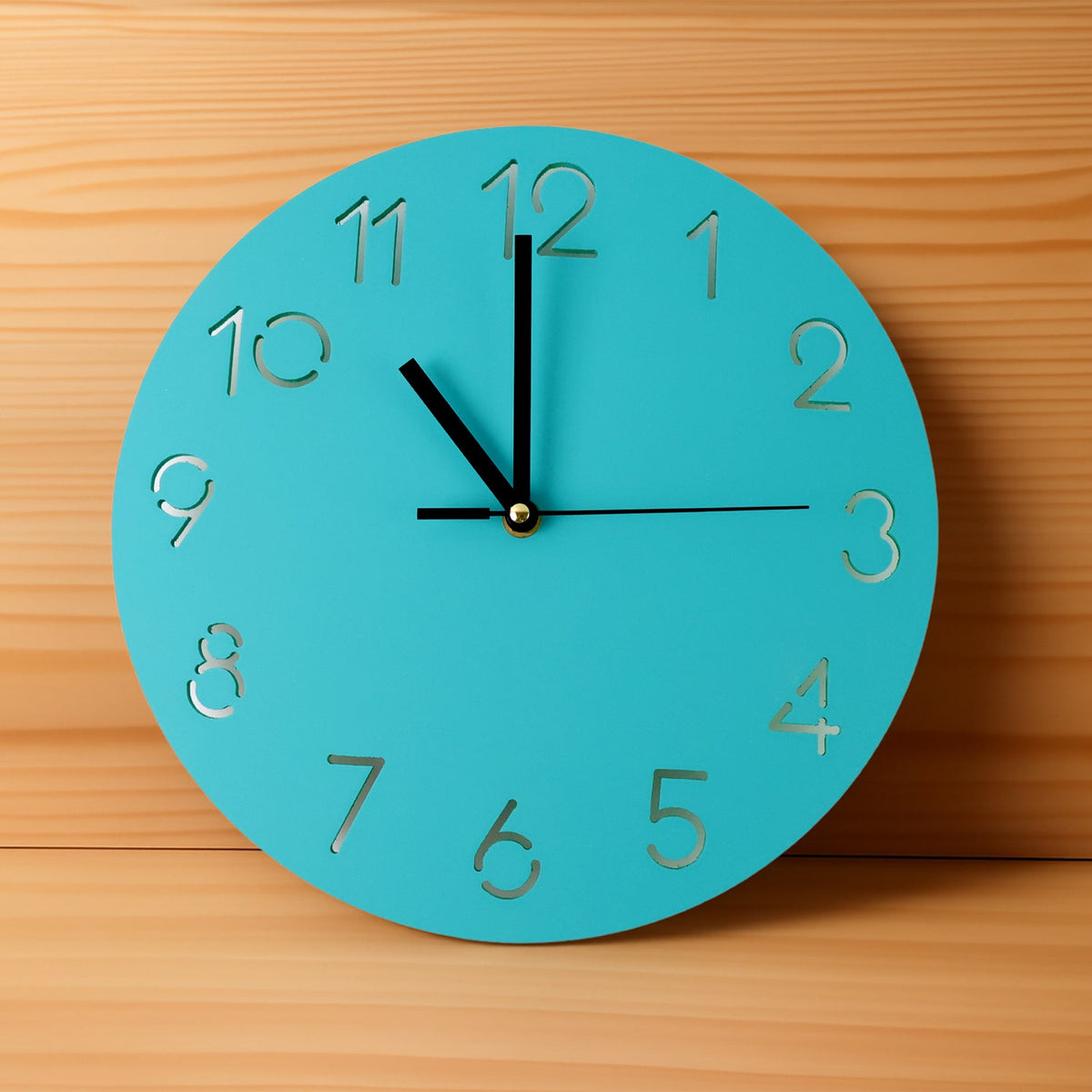 Round Wall Clock with Cut-Out Number Design – Silent Non-Ticking Decorative Timepiece (1 Pc)