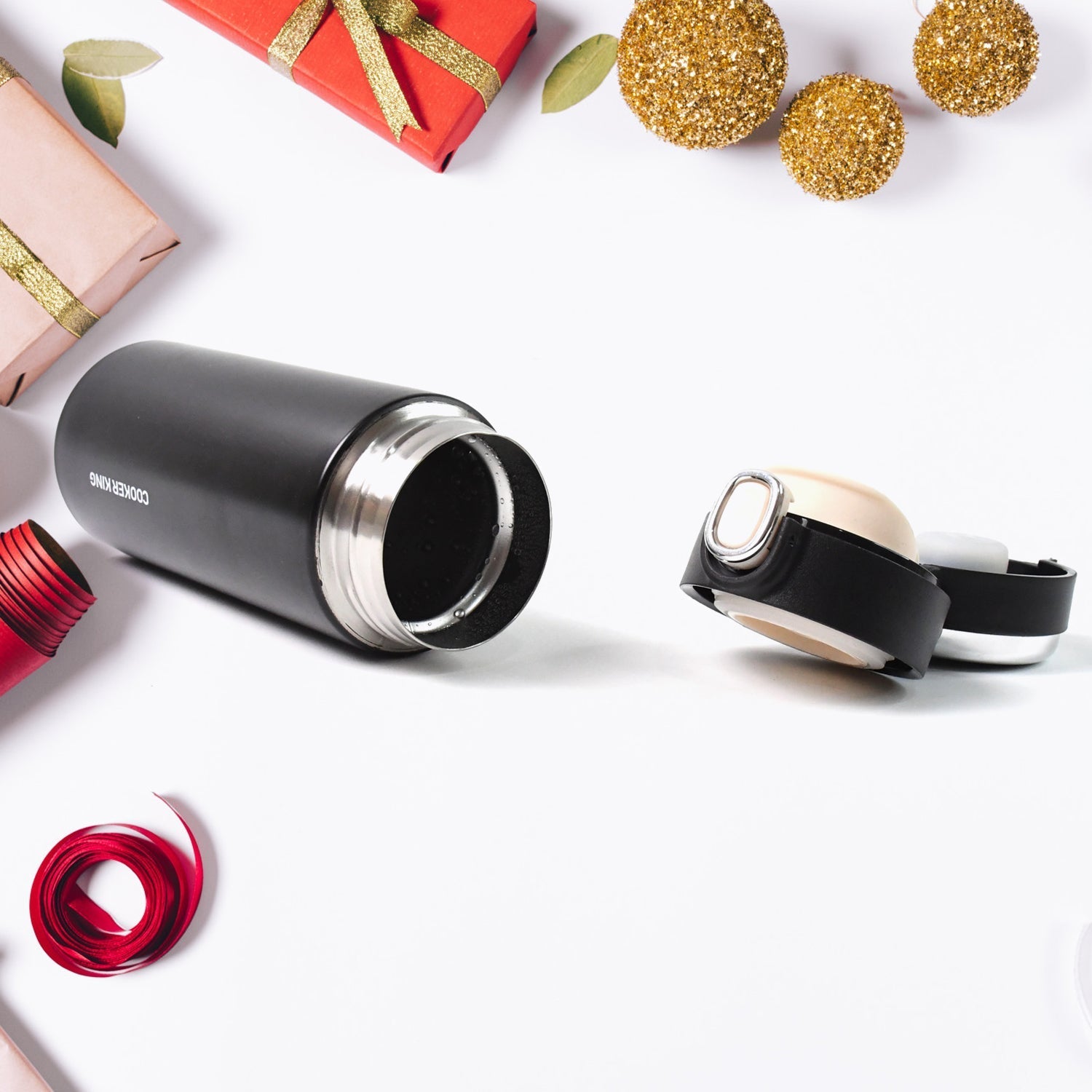 Customize Stainless Steel Insulated Vacuum Bottle With Insulated Cap Lock (350ml) Approx
