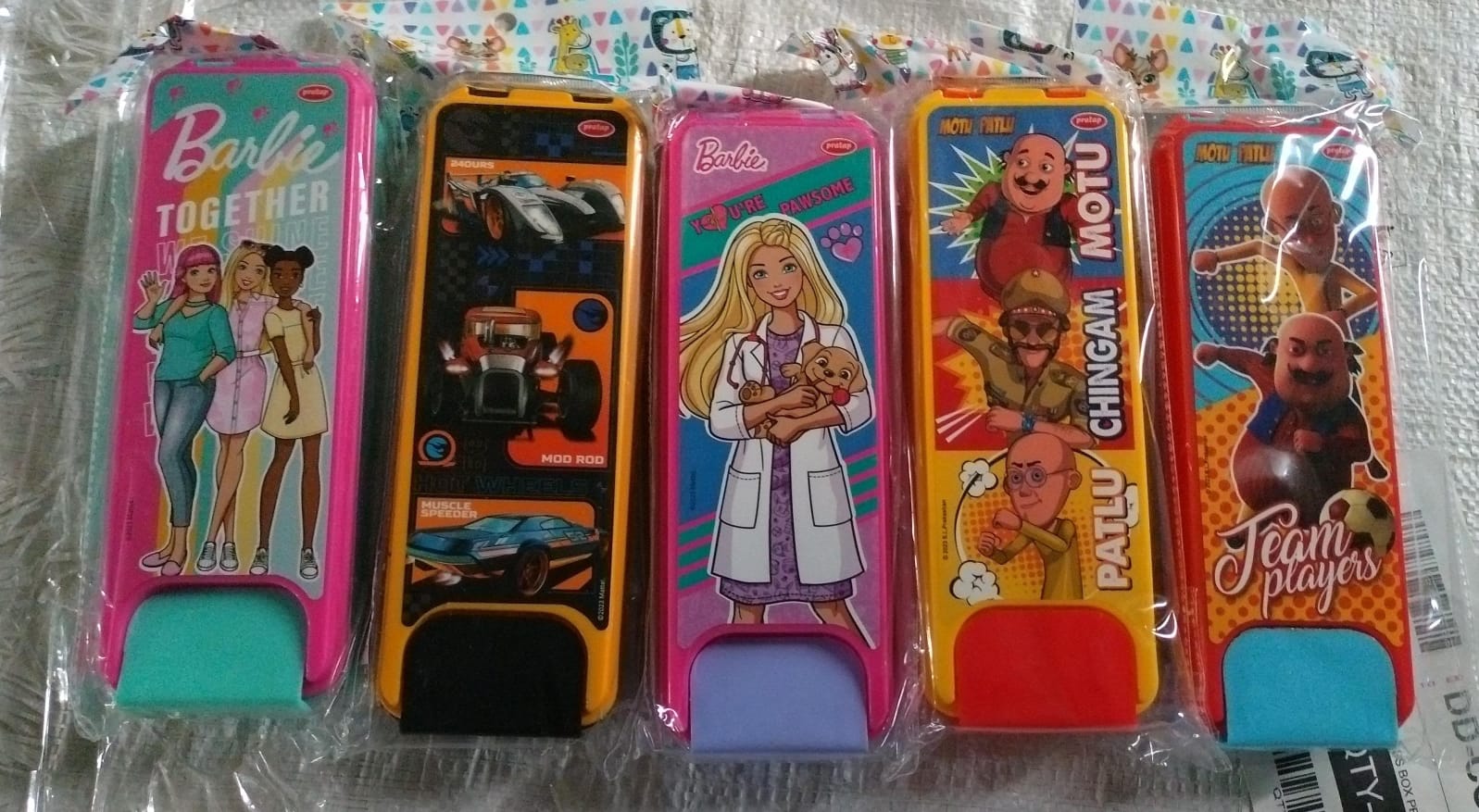 Vibrant Cartoon Hard Top Pencil Box for Kids - Durable School Stationery Organizer