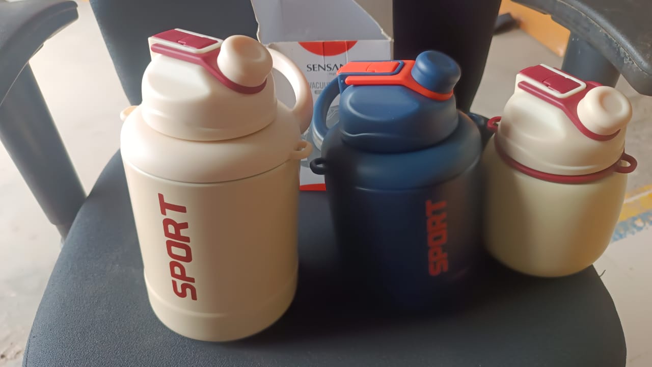 Adventure Ready: Premium Insulated Sports Water Bottle with Shoulder Strap - Hot & Cold Hydration