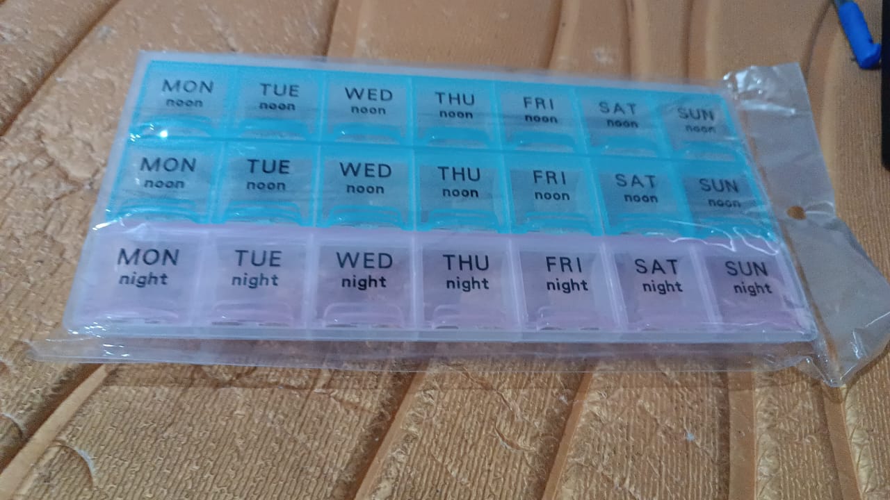 Effortless Weekly Pill Organizer | 21-Compartment AM/PM Medicine Dispenser