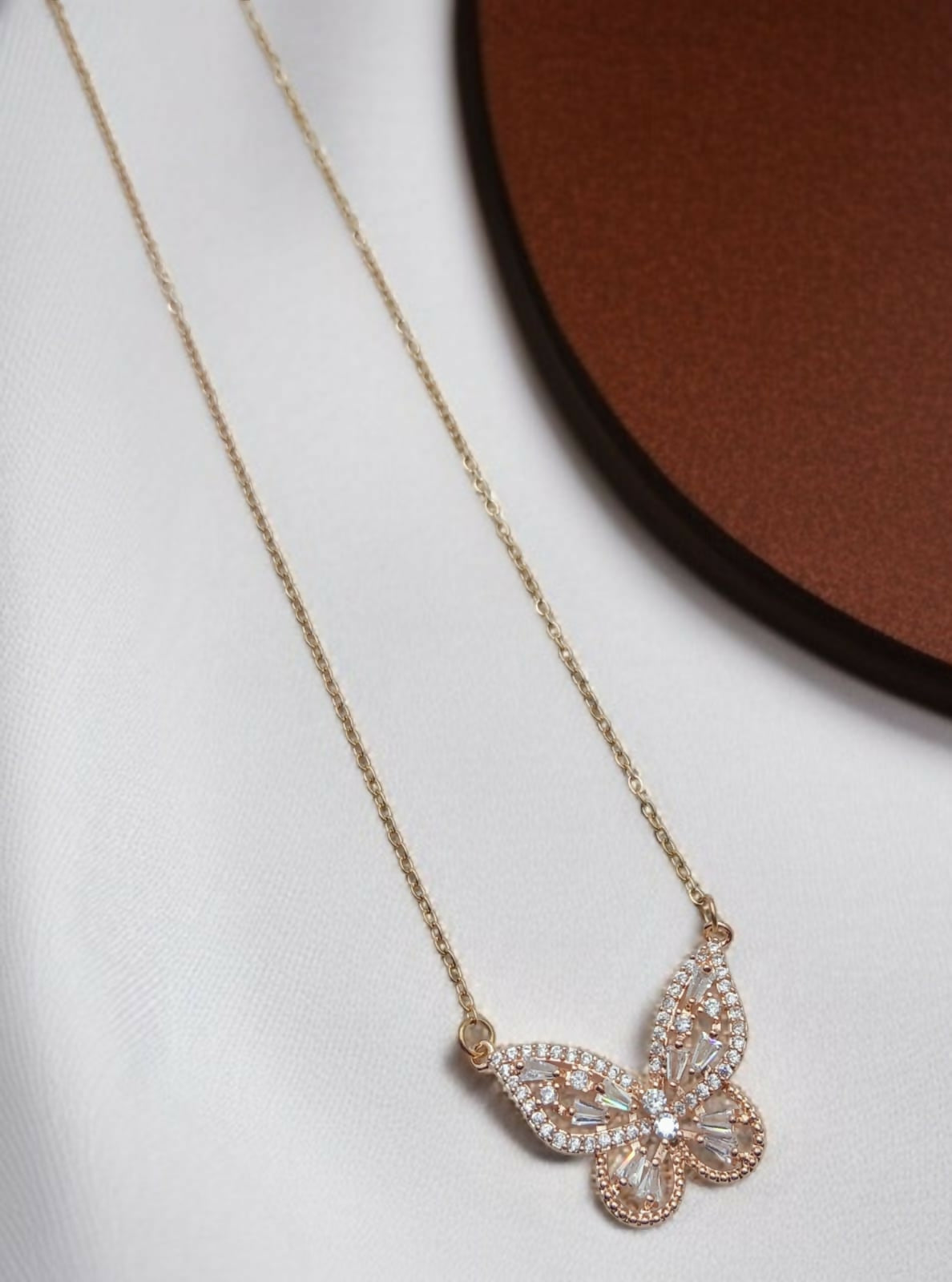 CHAIN WITH PENDAL FOR GIRL AND WOMAN
