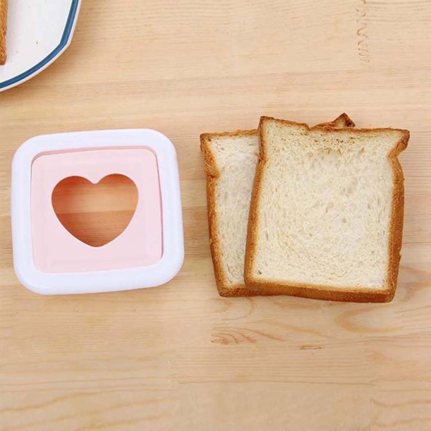 Heartfelt Sandwich Maker: Fun Lunches Made Easy
