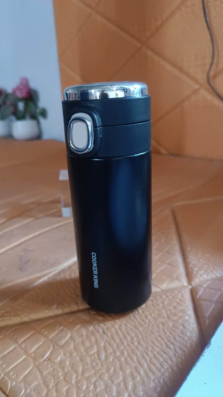 Customize Stainless Steel Insulated Vacuum Bottle With Insulated Cap Lock (350ml) Approx